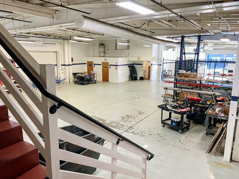 More Photos Of 956 Folsom St, San Francisco Manufacturing For Sale