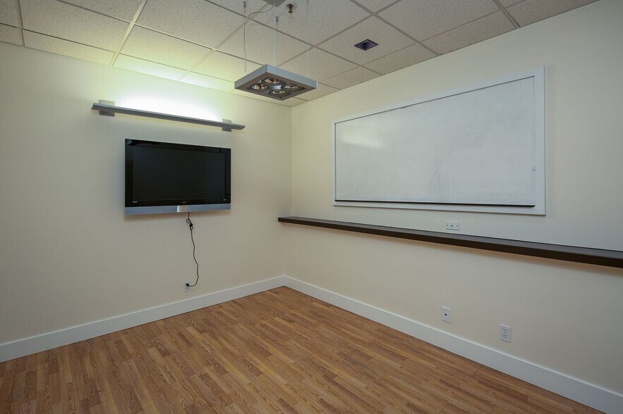 More Photos Of 225 Prado Rd, San Luis Obispo Office For Lease