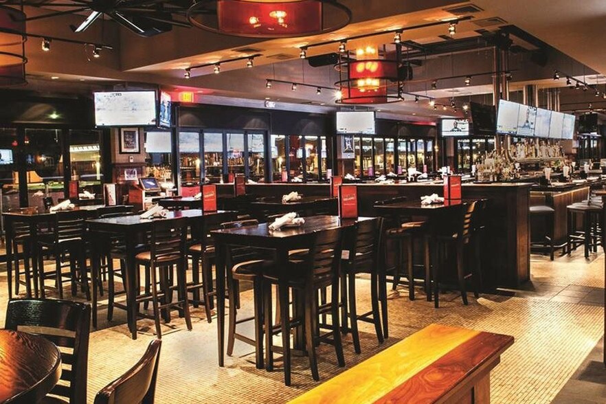 More Photos Of 110 Beverly St, Boston Apartments For Lease