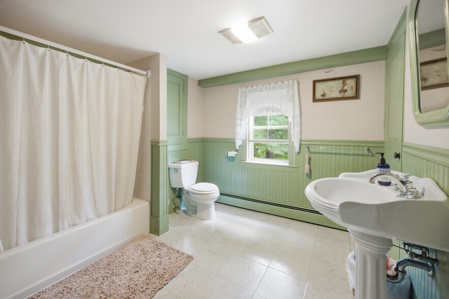 More Photos Of 65 Chester Rd, Raymond Flex For Sale