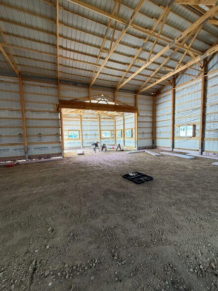 More Photos Of 3810 Drew Ave, Sandwich Light Manufacturing For Lease