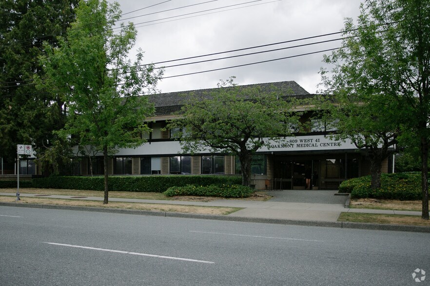 More Photos Of 809 W 41st Ave, Vancouver Medical For Lease