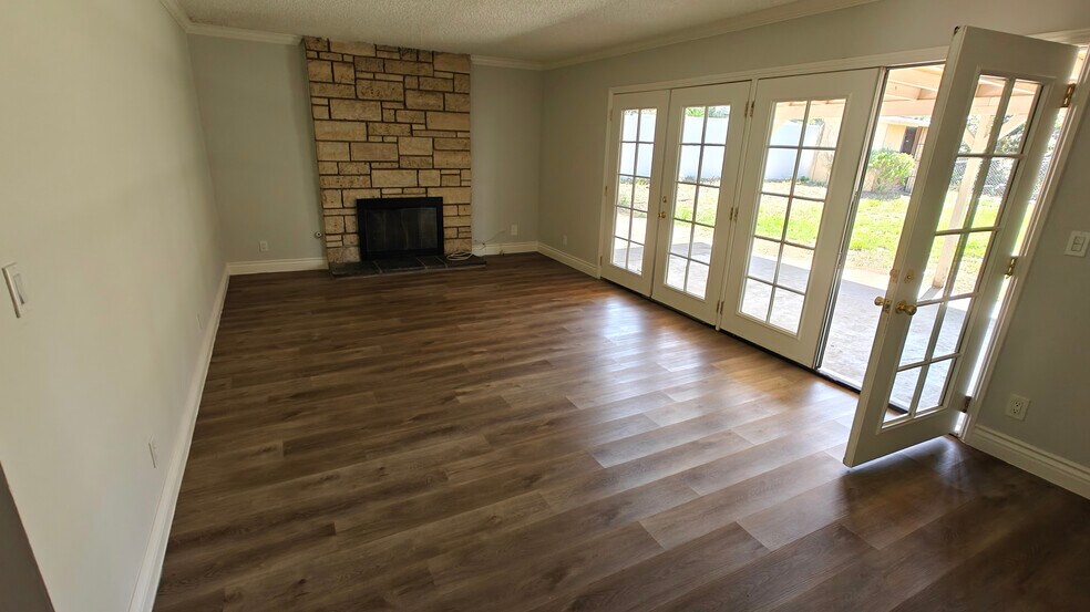 More Photos Of 13766 Paddock St, Sylmar Assisted Living For Lease