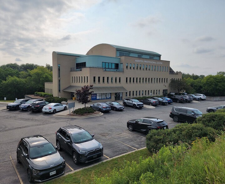 More Photos Of 148 Manitou Dr, Kitchener Office For Lease