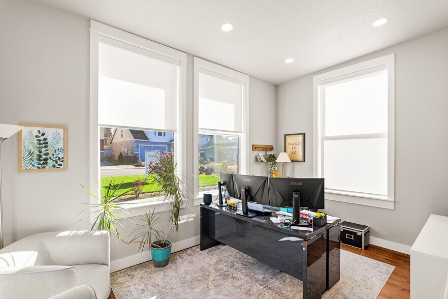 More Photos Of 22467 SW Ash St, Sherwood Office Residential For Sale