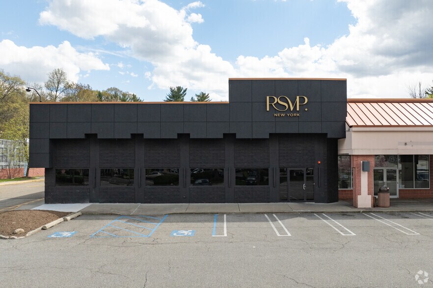 More Photos Of 209-221 Route 59, Suffern Freestanding For Lease