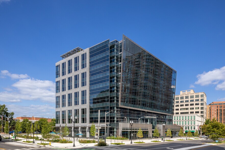 More Photos Of 3901 N Fairfax Dr, Arlington Office For Lease