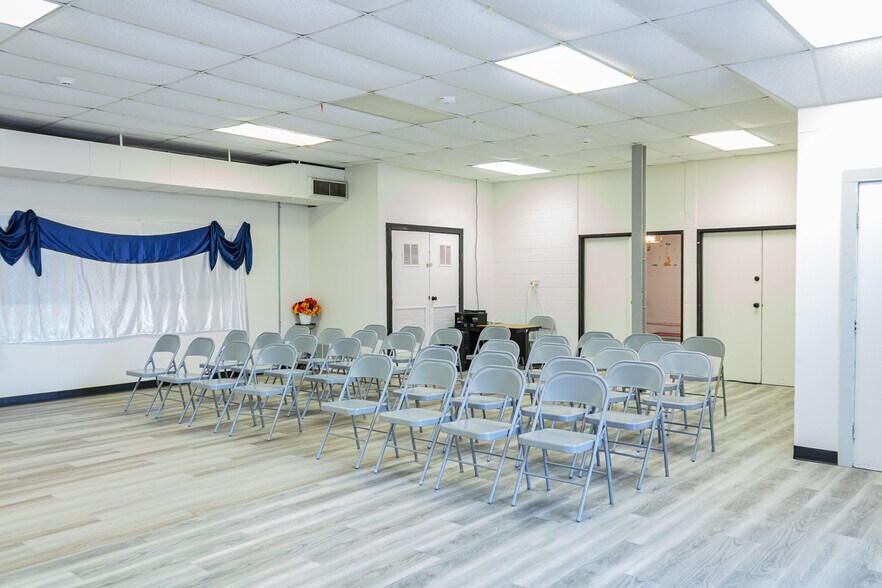 More Photos Of 900 W WM J Bryan Pky, Bryan Schools For Sale