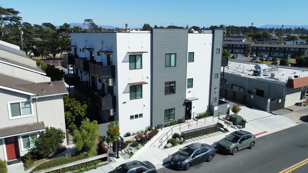 More Photos Of 3108 Seacrest Ave, Marina Apartments For Sale