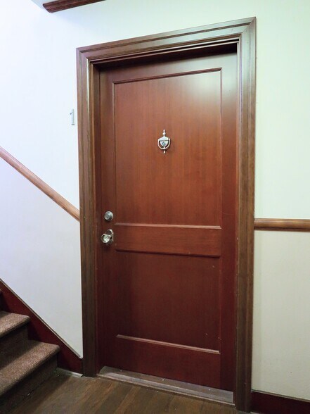 More Photos Of 6710 Greenwood Ave N, Seattle Apartments For Sale