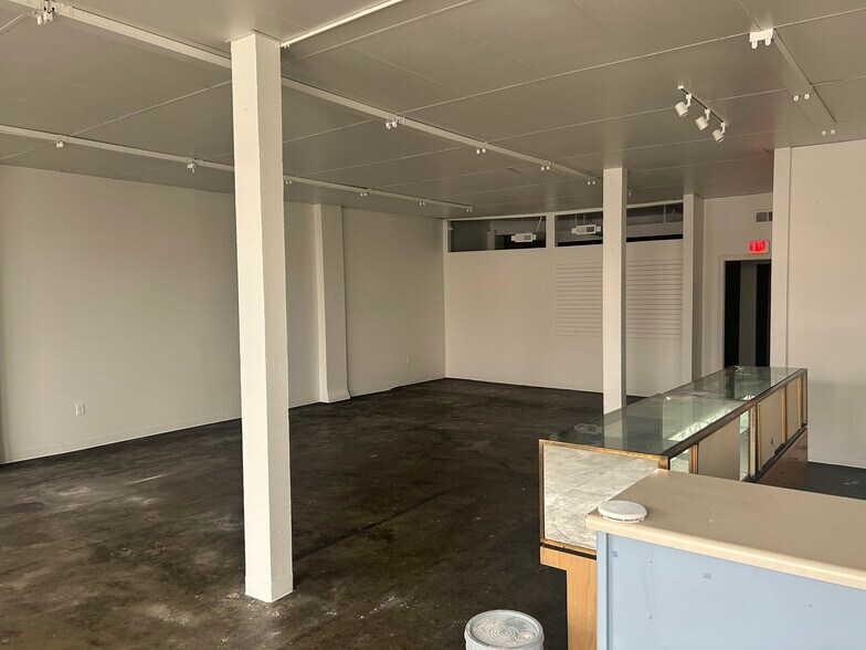 More Photos Of 1480 S State St, Salt Lake City Storefront For Sale