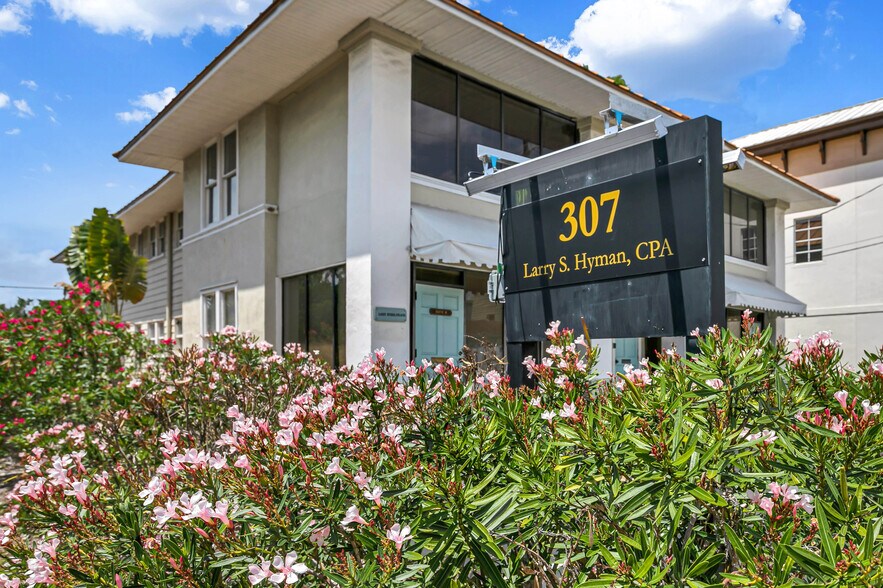 More Photos Of 307 S Boulevard, Tampa Office Residential For Lease