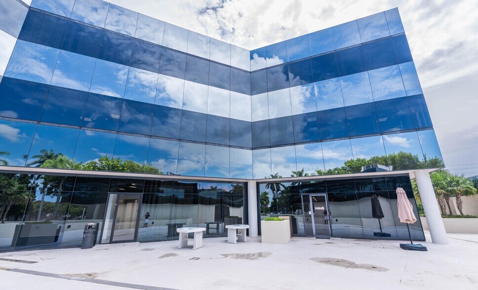 More Photos Of 4800 N Federal Hwy, Boca Raton Medical For Sale