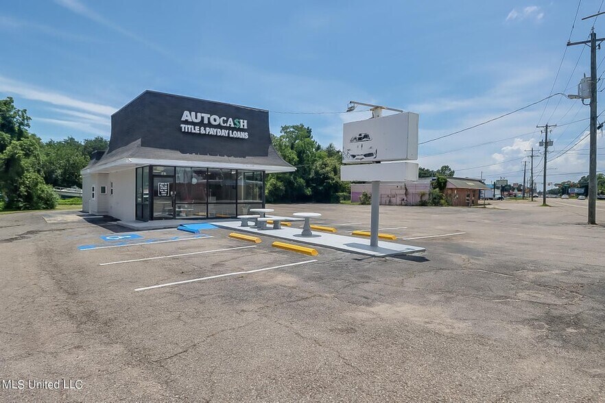 More Photos Of 507 Pass Rd, Gulfport Office For Sale