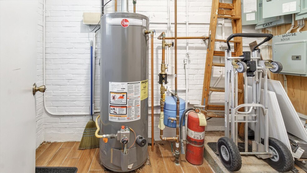 More Photos Of , Cutchogue Office For Sale