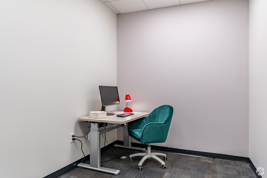 More Photos Of 5225 Tech Data Dr, Clearwater Coworking Space