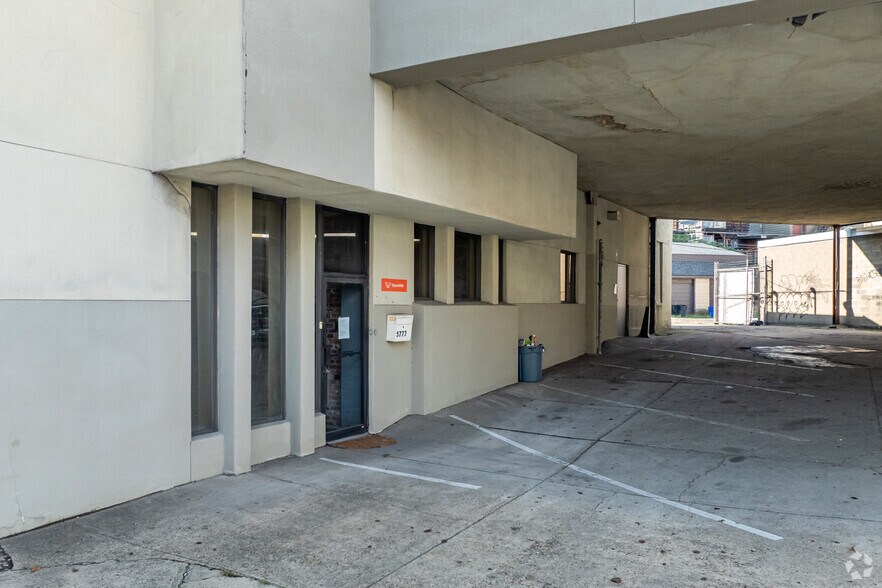 More Photos Of 5777 Baum Blvd, Pittsburgh Office For Lease