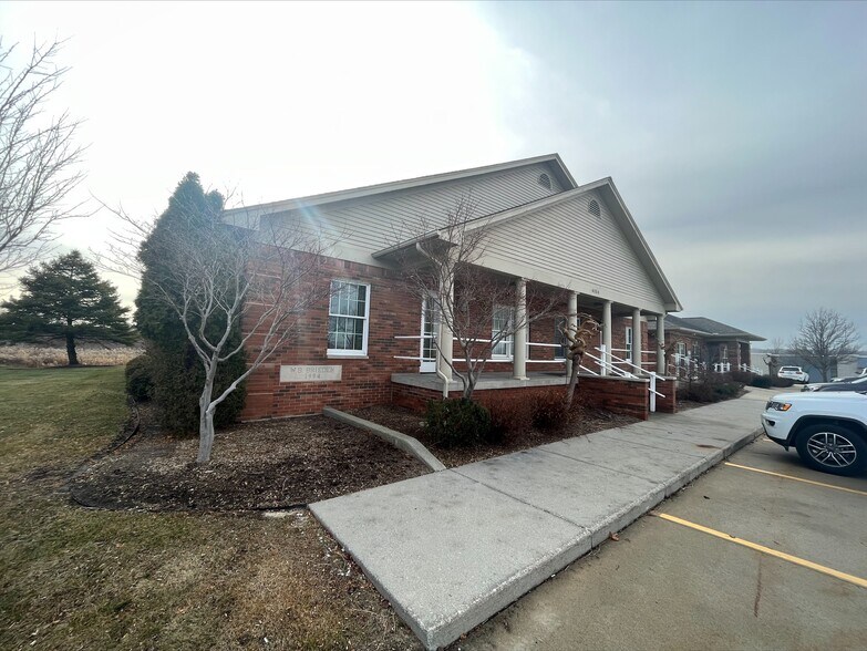 Primary Photo Of 4154 River Rd, East China Medical For Sale