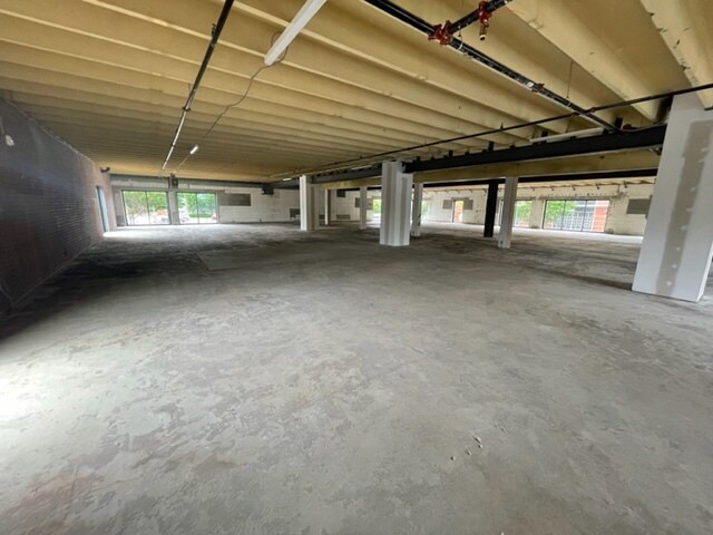 More Photos Of 1233 The Plaza, Charlotte Office For Sale