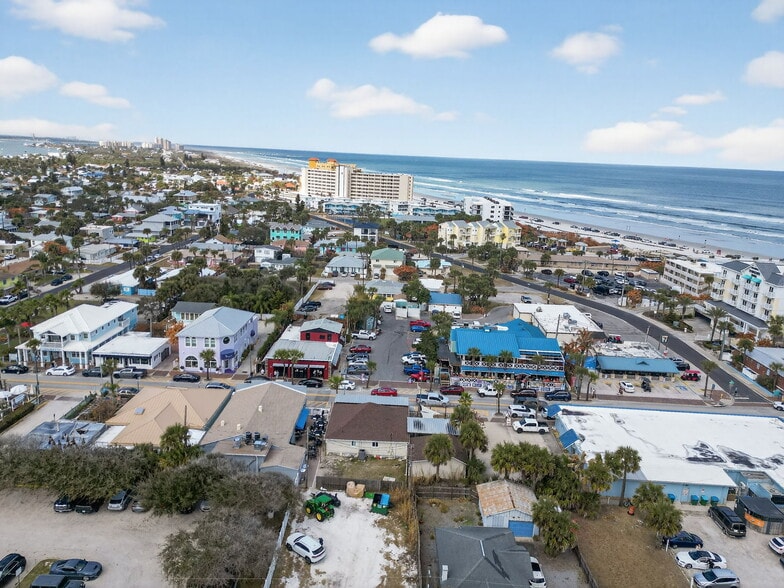 More Photos Of 411 Flagler Ave, New Smyrna Beach Freestanding For Lease