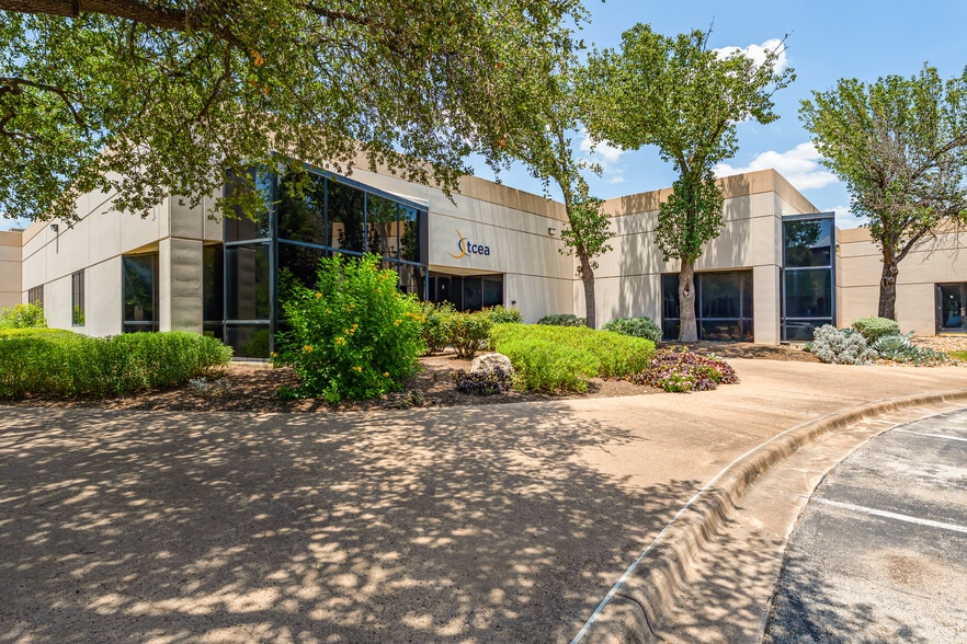 Primary Photo Of 3100 Alvin Devane Blvd, Austin Flex For Sale