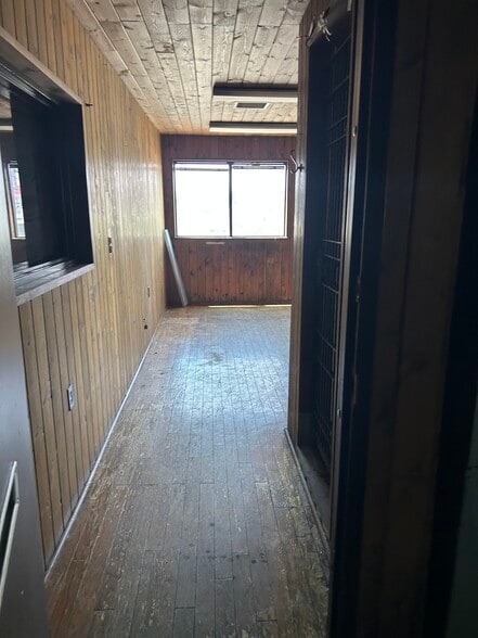 More Photos Of 2500 Spring Grove Ave, Cincinnati Warehouse For Sale