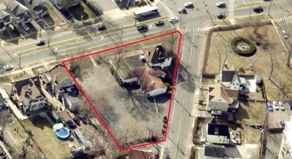 More Photos Of 2470 North Ave, Bridgeport Funeral Home For Sale