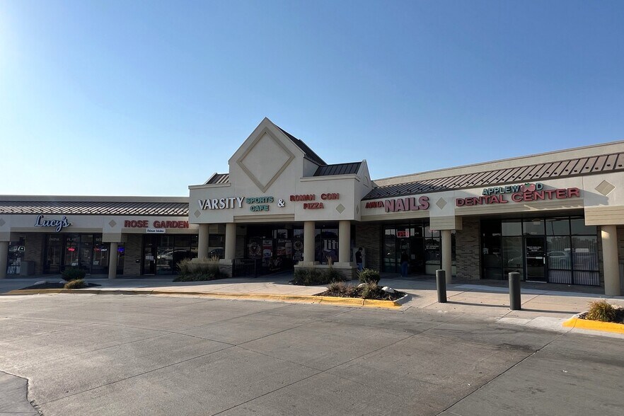 More Photos Of 9717 Q St, Omaha Unknown For Lease