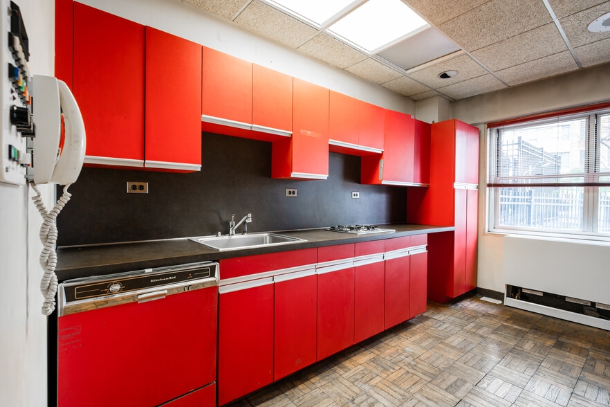 More Photos Of 70 E 10th St, New York Apartments For Sale