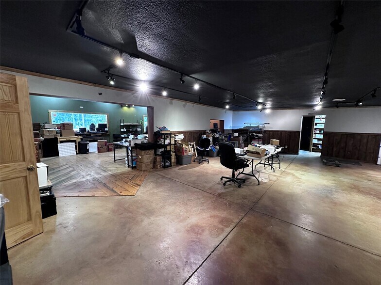 More Photos Of 220 Main St, Lincoln Restaurant For Sale