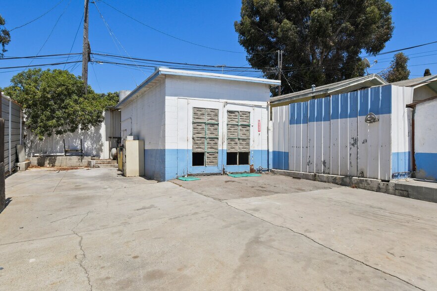 More Photos Of 3814 Acacia St, San Diego Auto Repair For Sale
