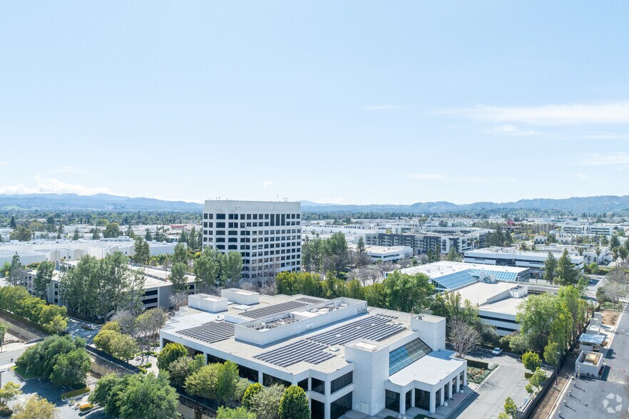 More Photos Of 19809 Prairie St, Chatsworth Loft Creative Space For Sale