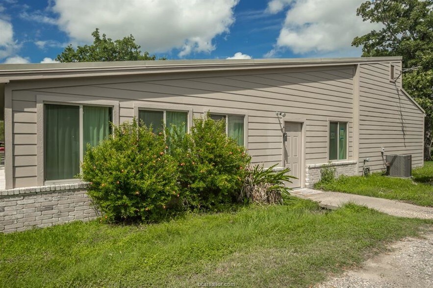 More Photos Of 993 Peach Creek Cut Off, College Station Office Residential For Sale