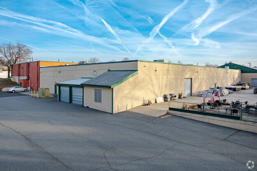 More Photos Of 480 Mundet Pl, Hillside Manufacturing For Sale