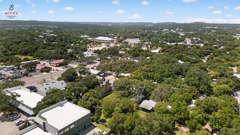 More Photos Of 115 Oak Park Dr, Boerne Office For Sale