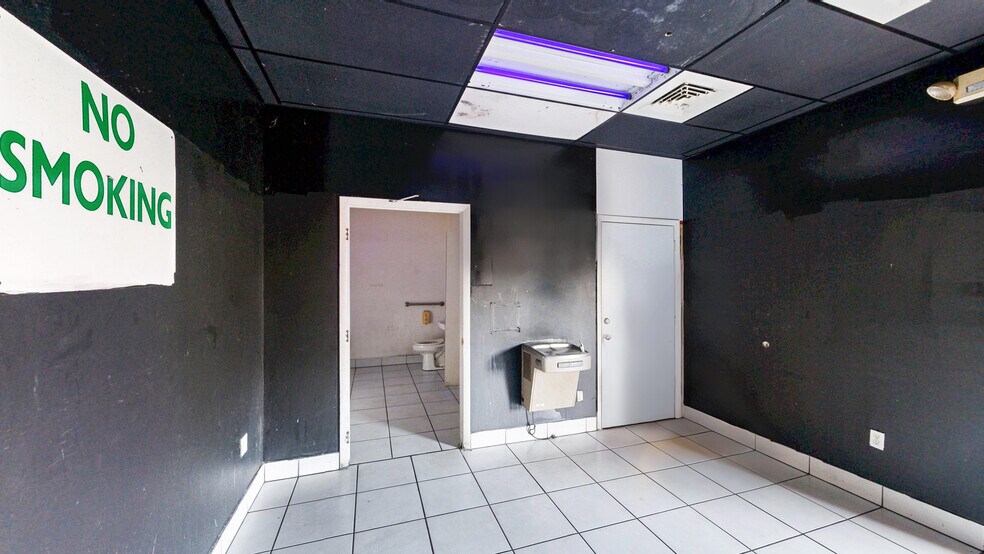 More Photos Of 27330 S Dixie Hwy, Homestead Storefront Retail Office For Sale
