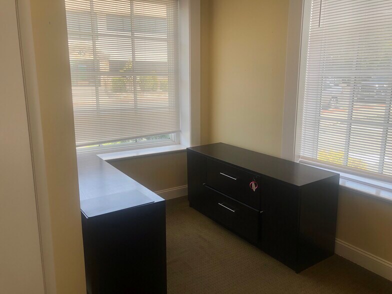 More Photos Of 48 Essex St, Millburn Medical For Lease