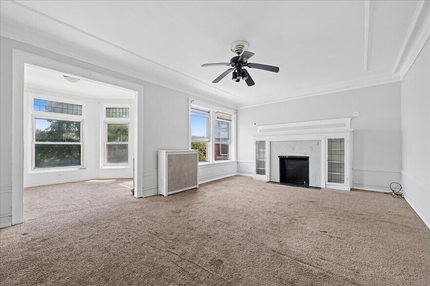 More Photos Of 4530 King Dr, Chicago Apartments For Sale