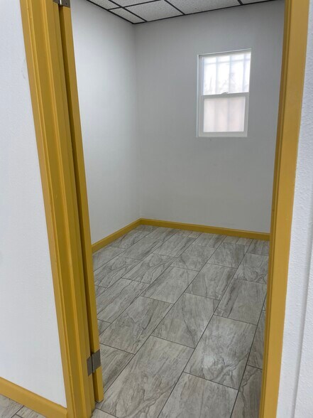 More Photos Of 1667-1671 Anaheim St, Harbor City Storefront Retail Office For Lease