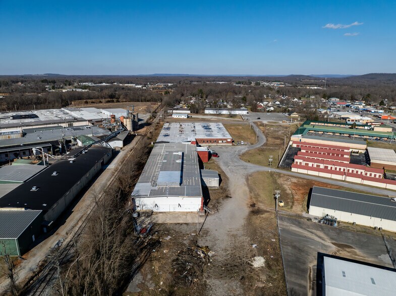 More Photos Of 130 Enterprise Ln, McMinnville Industrial For Sale
