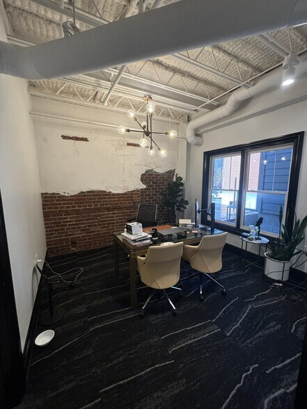 More Photos Of 100-108 N Main St, Blacksburg Storefront Retail Office For Lease