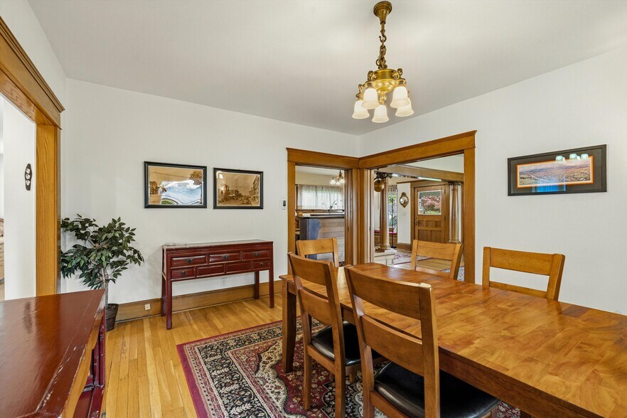 More Photos Of 340 NW 7th St, Corvallis Office Residential For Sale