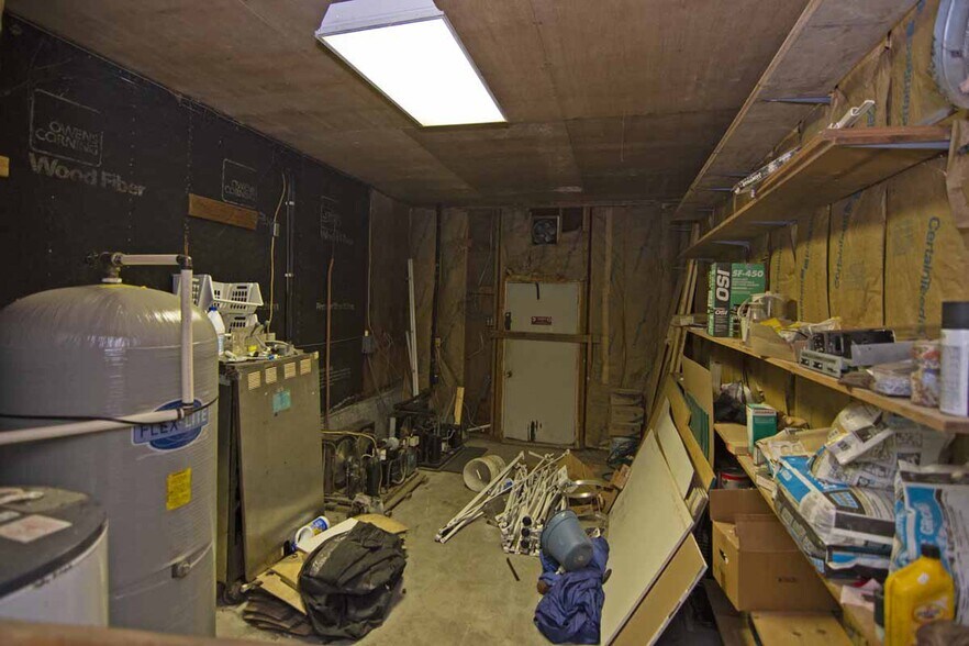 More Photos Of 4830 Highland Trl, Alderson General Retail For Sale