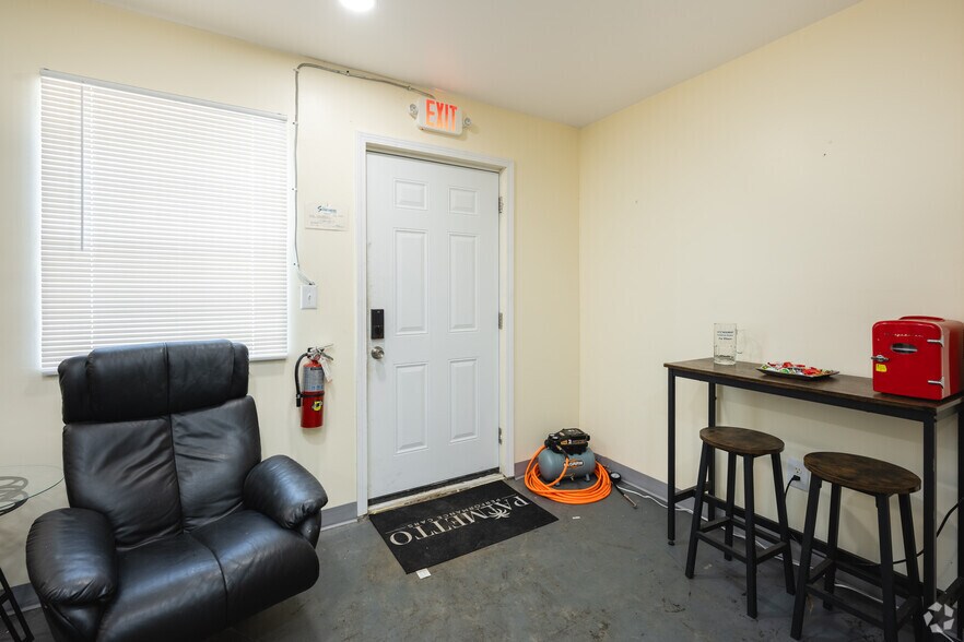 More Photos Of 860 W Main St, Spartanburg Flex For Sale