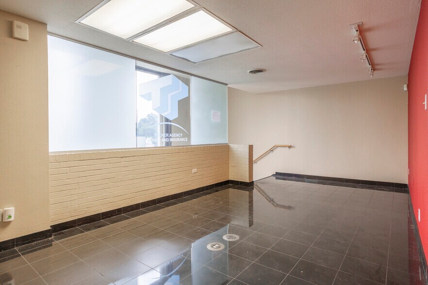 More Photos Of 900 Summit Ave, Fort Worth Office For Lease