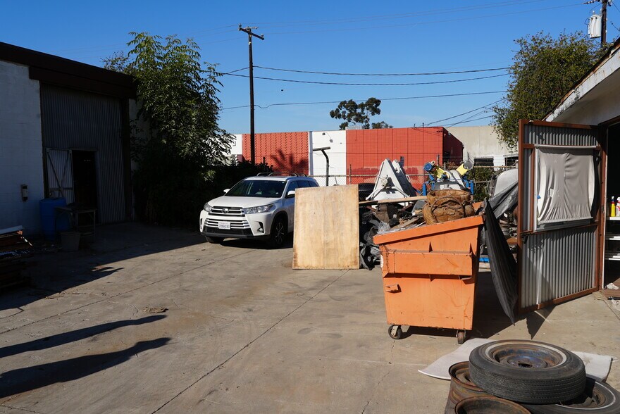 More Photos Of 1635 W 145th St, Gardena Warehouse For Sale