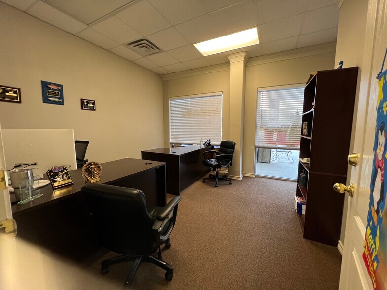 More Photos Of 302 Millers Xing, Harker Heights Storefront For Lease