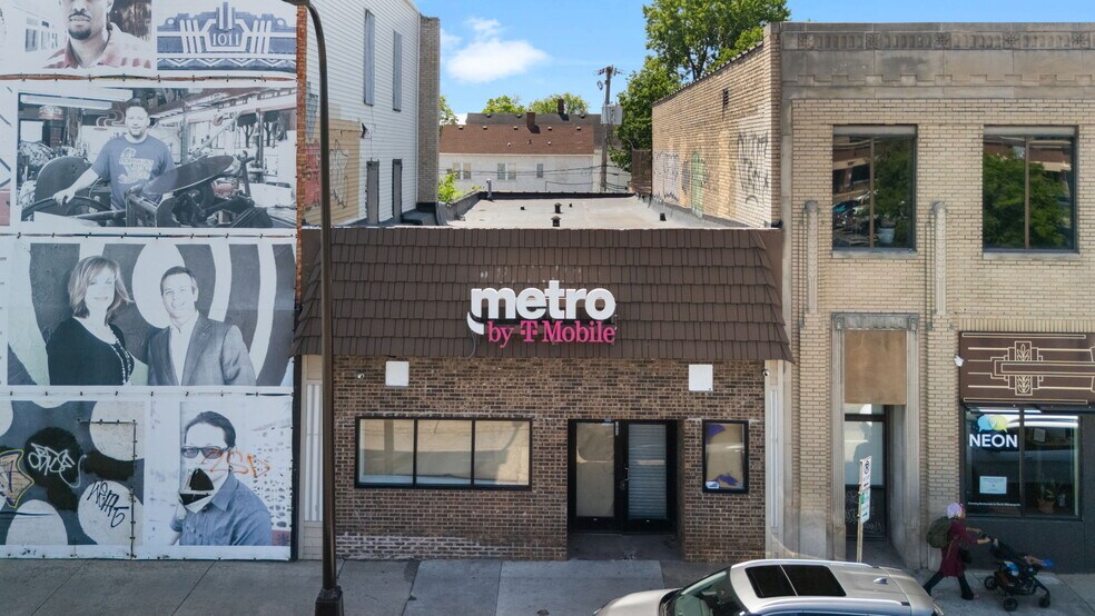 More Photos Of 1005 W Broadway Ave, Minneapolis Storefront For Sale
