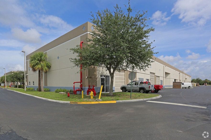More Photos Of 12062-12090 Miramar Pky, Miramar Unknown For Lease