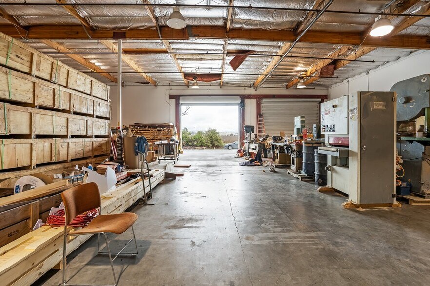 More Photos Of 255 Apollo Way, Hollister Warehouse For Lease